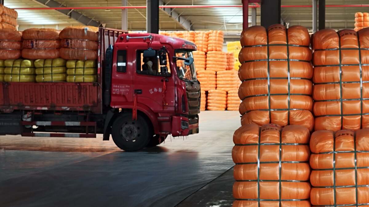 Packed polyester fiber bales ready for truck loading