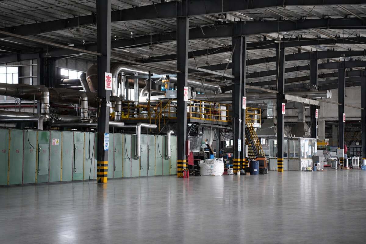 Production floor overview inside Dafa Fiber factory
